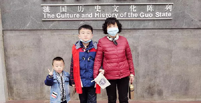 做志愿服务、品传统文化、试捶草印花……这个重阳节，他们过的不一般